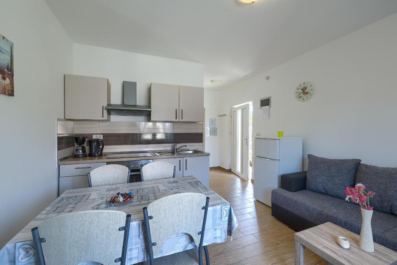 Apartman Mishel 2 Fazana Exterior photo