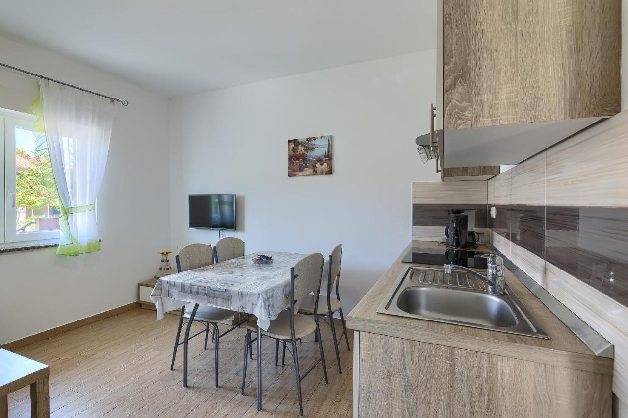 Apartman Mishel 2 Fazana Exterior photo