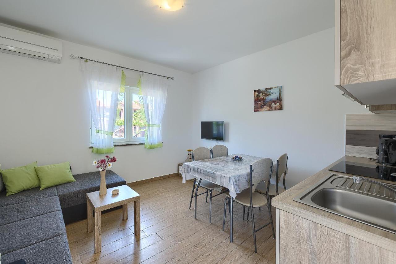 Apartman Mishel 2 Fazana Exterior photo